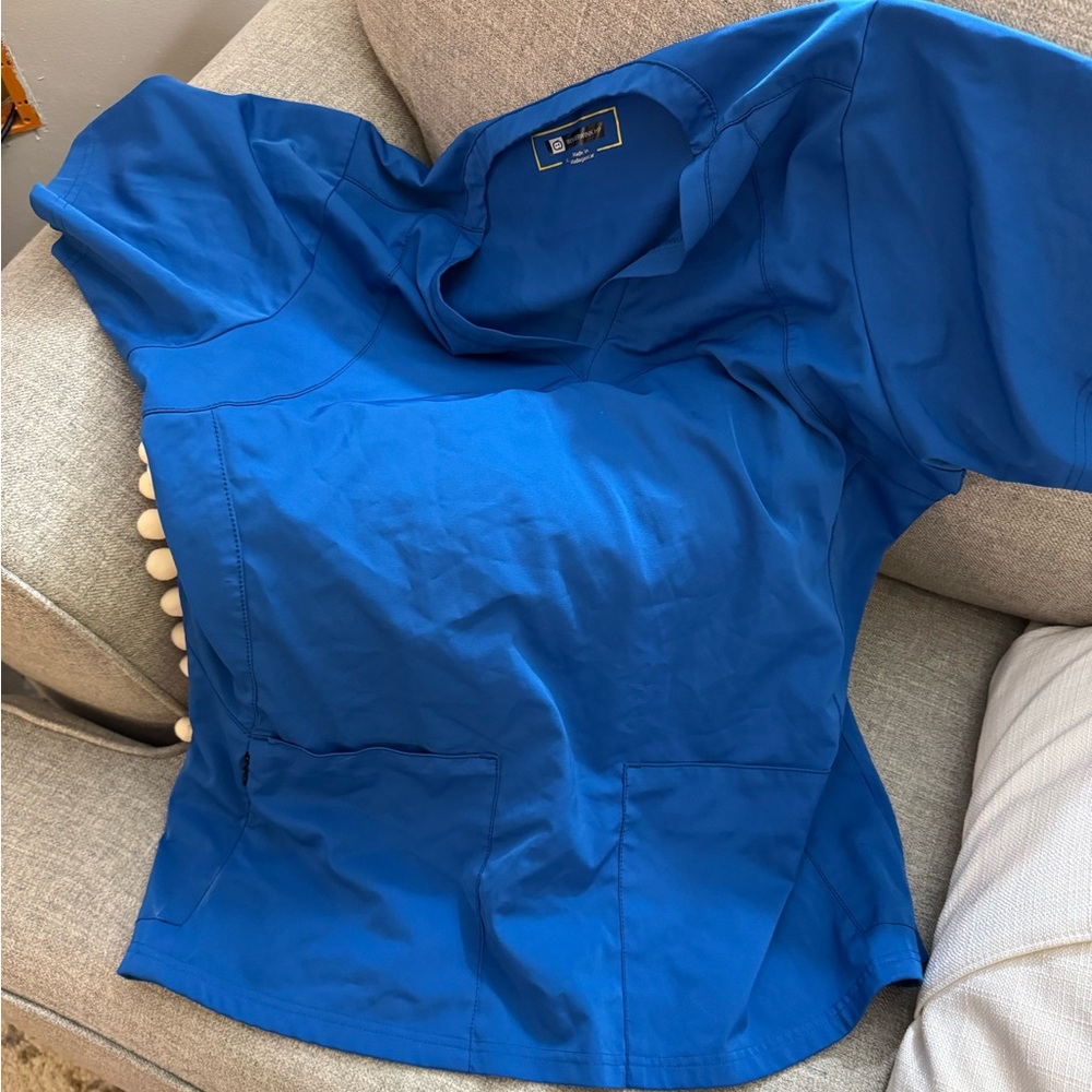 Wonderwink HP scrub top